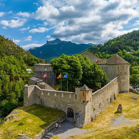 Maison Familiale Des Remparts Colmars Luaran gambar