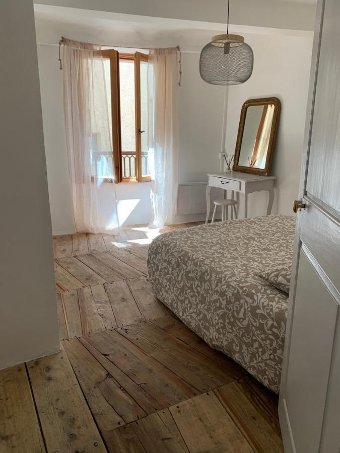 Maison Familiale Des Remparts Colmars Luaran gambar